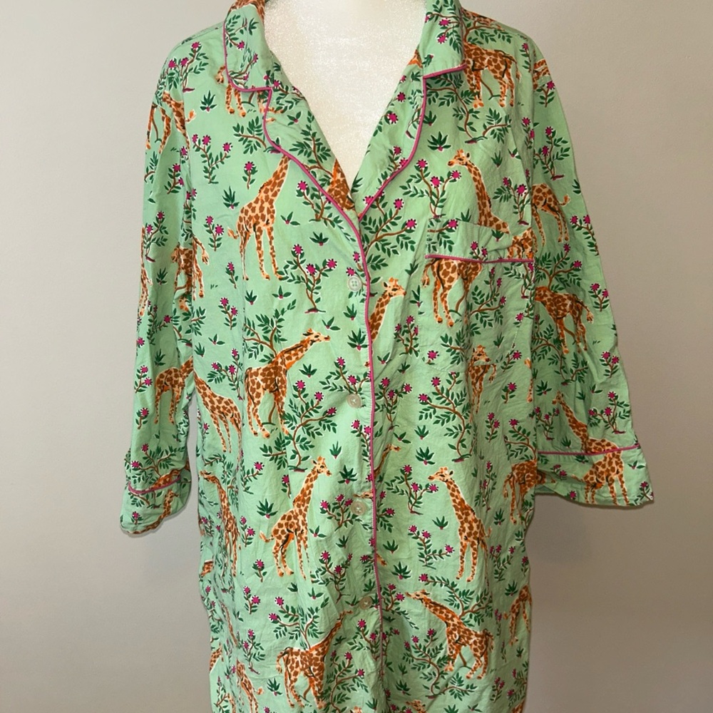 Printfresh small giraffe green nightshirt